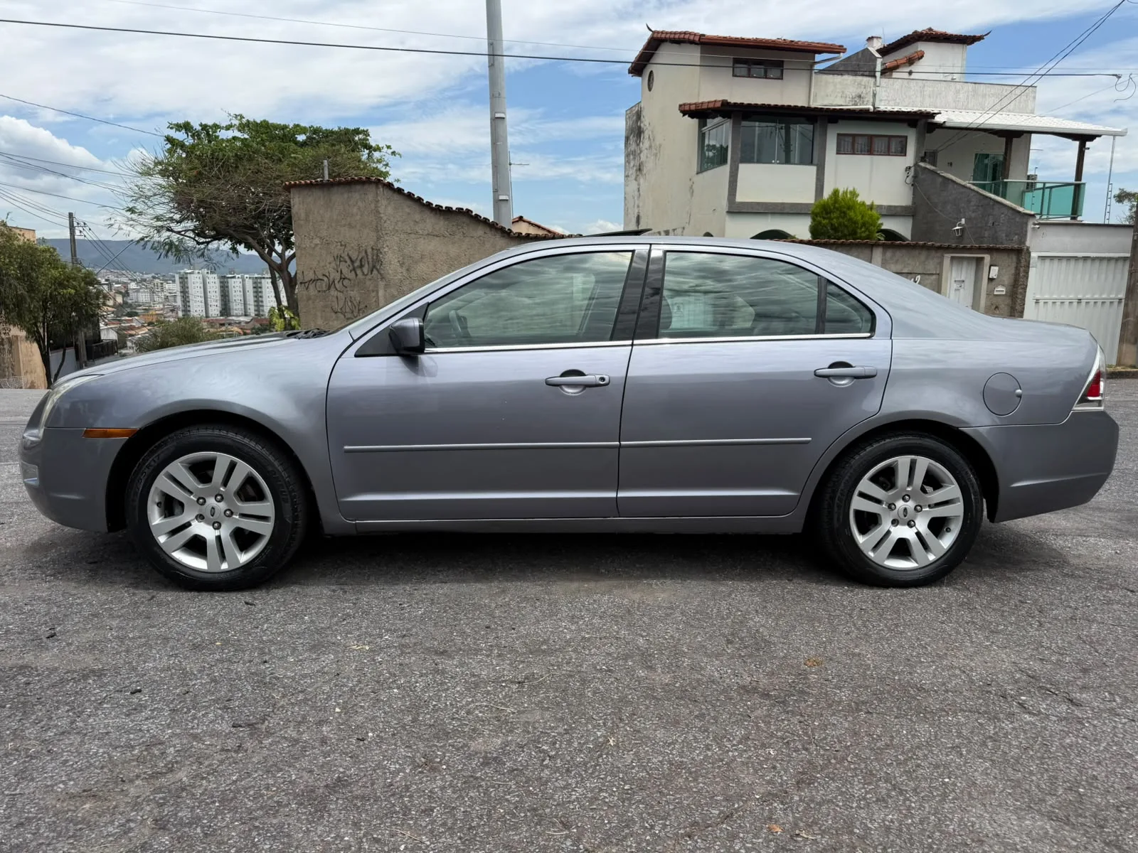 Ford Fusion — foto 4