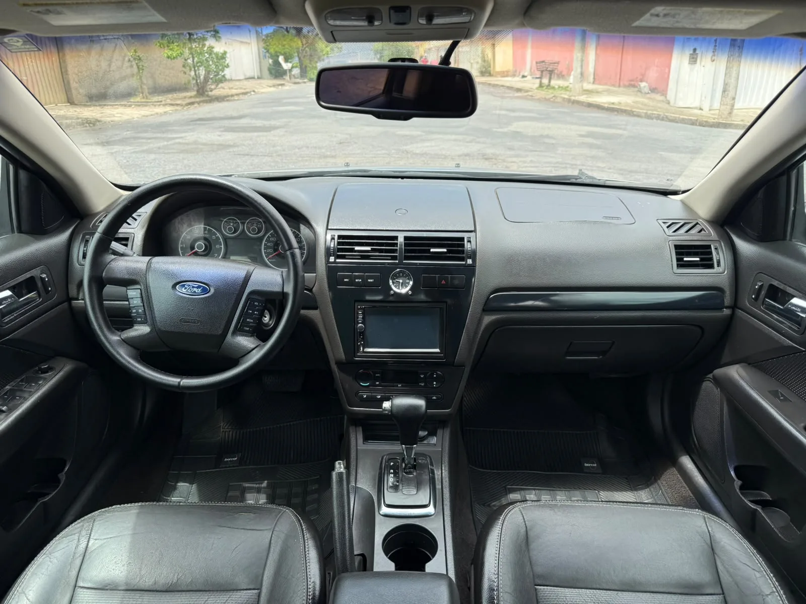 Ford Fusion — foto 9