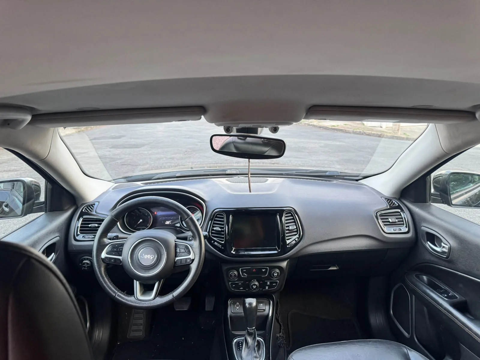 Jeep Compass — foto 11