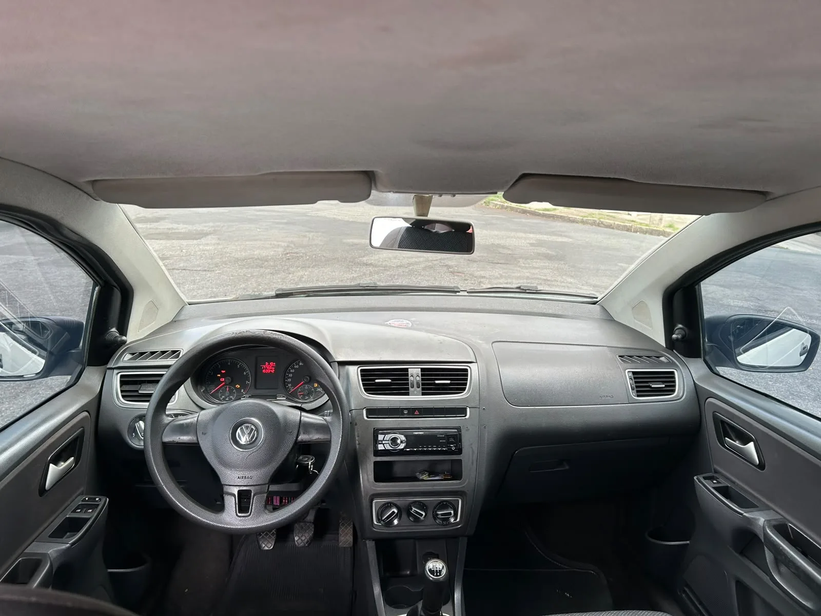 Volkswagen Spacefox — foto 9