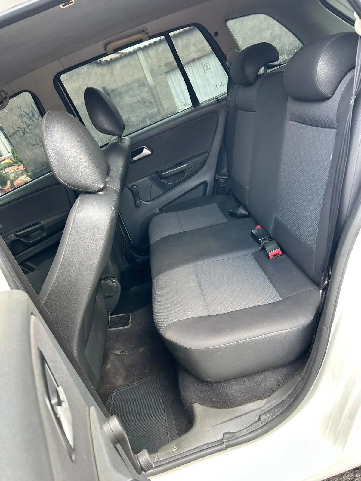 Volkswagen Spacefox — foto 10