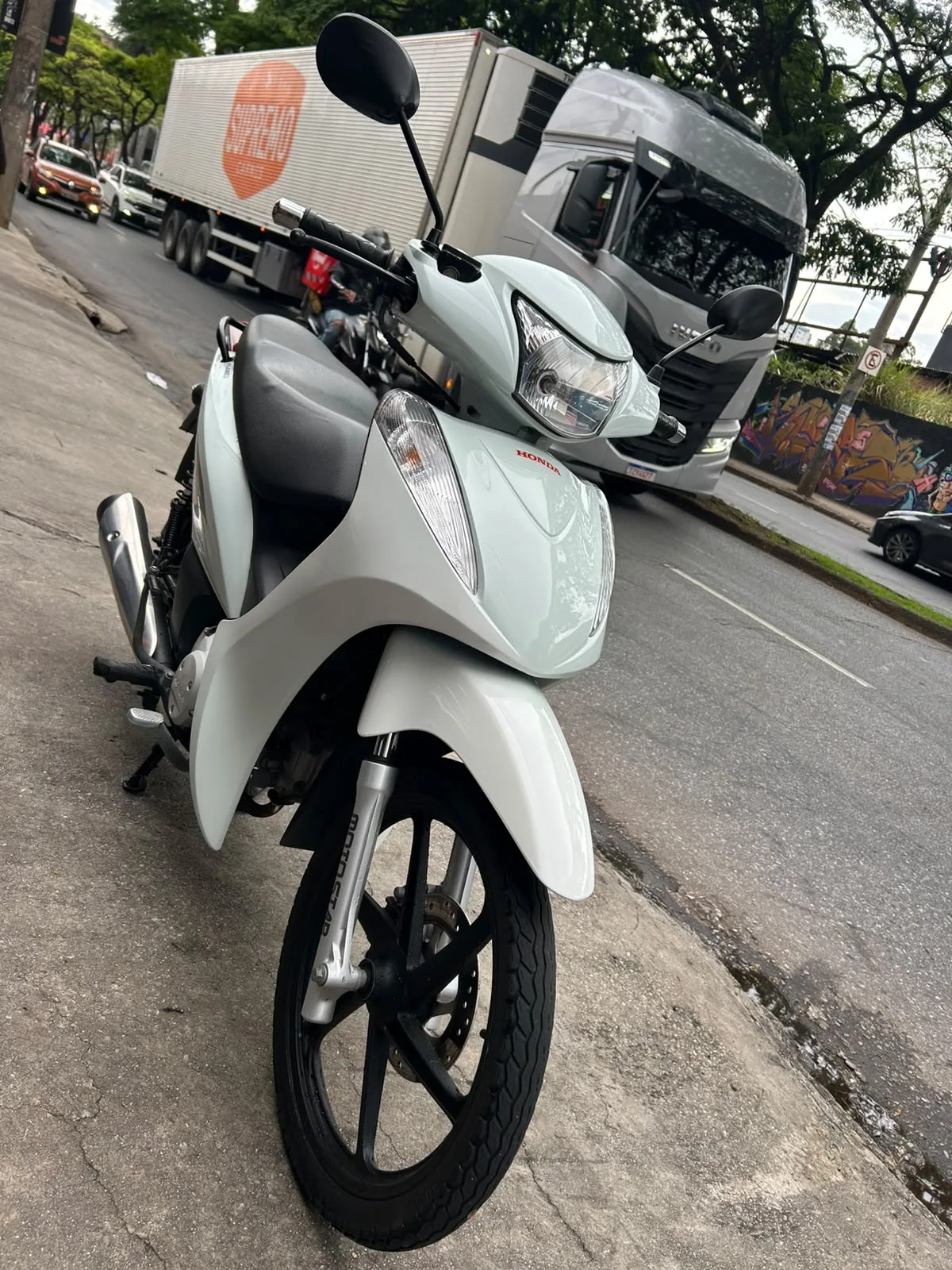 Honda Biz — foto 3